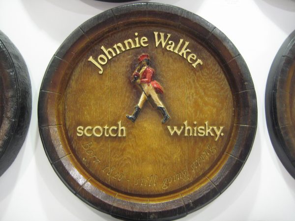 Barril de parede grande em Fibra KG - Johnnie Walker Whisky - Image 3
