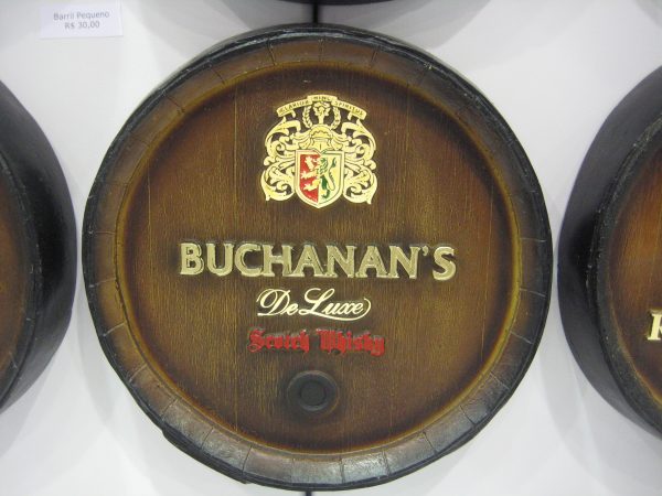 Barril decorativo de parede pequeno - Buchanan’s Whisky - Image 2