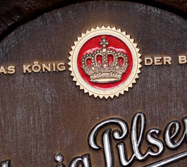 Barril de parede grande em Fibra KG - König Pilsener Cerveja - Image 3