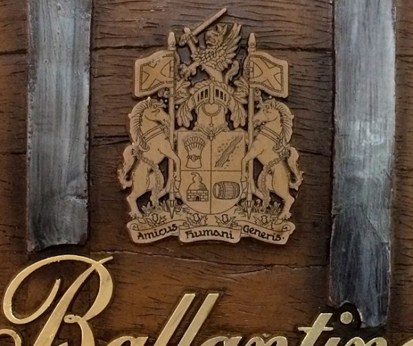 Barril Horizontal de parede em fibra decorativo - Ballantines Whisky - Image 4