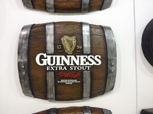 Barril Horizontal de parede em fibra decorativo - Guinness Cerveja - Image 3