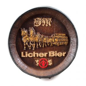 Barril de parede grande em Fibra KG - Licher Cavalos Cerveja