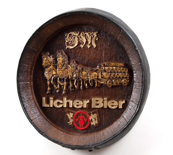 Barril de parede grande em Fibra KG - Licher Cavalos Cerveja - Image 8
