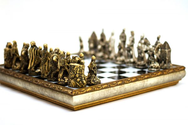 Peças de Xadrez KG de Resina - Coleção Vikings X Scandinavos (32 peças) - Image 7